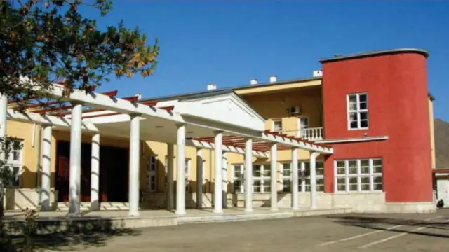 بر اساس قانون اساسی افغانستان، دوره کاری مجلس فعلی نمایندگان افغانستان روز اول سرطان (تیر) امسال پایان می‌یافت