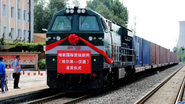 “哈欧国际货运班列”每周一班（新华网图片）