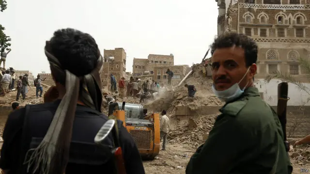 الغارات الجوية تتواصل في العاصمة اليمنية صنعاء