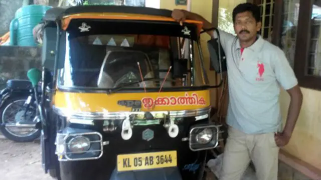 رکشه چلولو تر ټولو اسان کار دی
سنتوش کومار