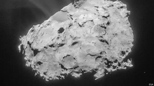 اس دمدار ستارے کے آس پاس جو چار گیسیں آسانی سے دستیاب ہیں، ان میں پانی کے بخارات، کاربن مونو اوکسائیڈ اور کاربن ڈائی اوکسائیڈ کے بعد فری آکسیجن ہے