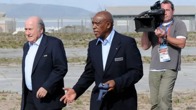 टोक्यो सेक्सवेल और सेप ब्लेटर