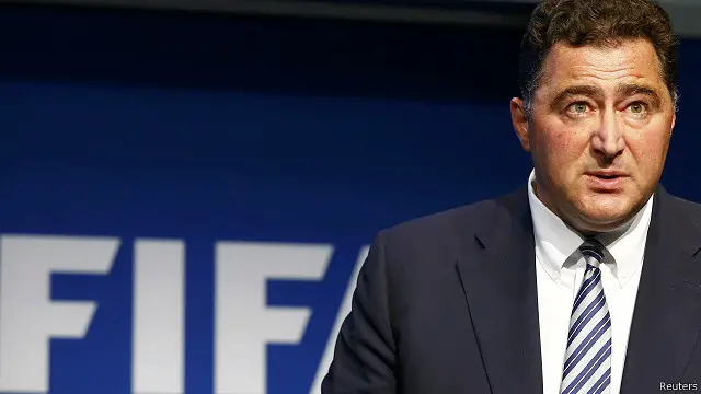 تعتبر تصريحات سكالا إلى أول إشارة لتوتر قد تشهده علاقته ببلاتر