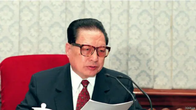 乔石是中共第三代领导集体的重要成员