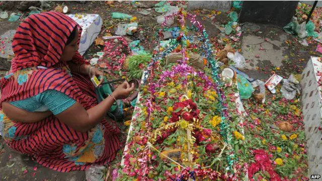 Devipujak toplumu son derece dindar.