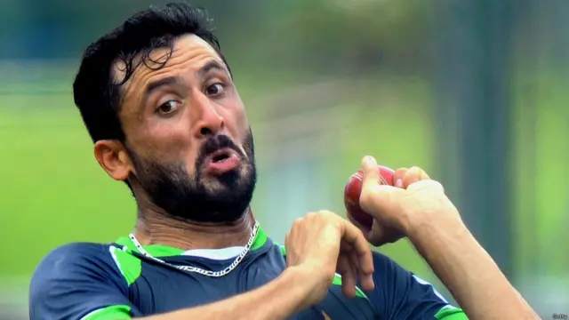 پاکستانی بولروں کے لیے کمار سنگاکارا کو قابو میں رکھنا سب سے کٹھن امتحان ہو گا جنھوں نے گذشتہ سال اگست میں پاکستانی بولنگ کے سامنے اسی گال کے میدان میں شاندار ڈبل سنچری بنائی تھی۔