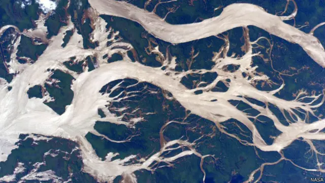 Y entre las imágenes que comparte en Twitter hay algunas que revelan formas curiosas, como ésta.