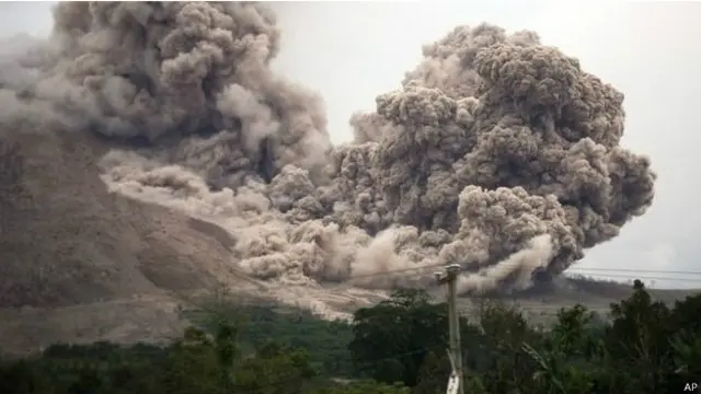 Pada 2014, terdapat 15 korban meninggal dunia akibat aktivitas Gunung Sinabung.