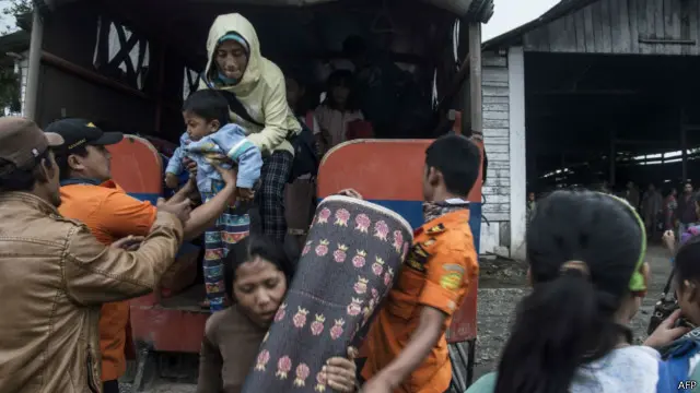 Terdapat sembilan lokasi pengungsian yang tersebar di Kabupaten Karo, Provinsi Sumatera Utara.