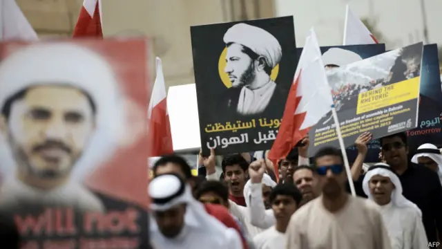 شیخ سلمان، بلندپایه‌ترین شخصیت شیعه بحرین است که از زمان ناآرامی‌های سال ۲۰۱۱ به این سو در این کشور به زندان محکوم می‌شود