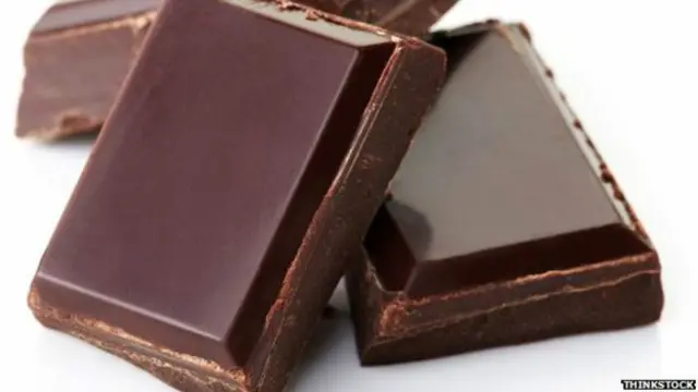 Şokolad yeməklə ürək xəstəliyi riskinin azalması arasında əlaqə ola bilər.