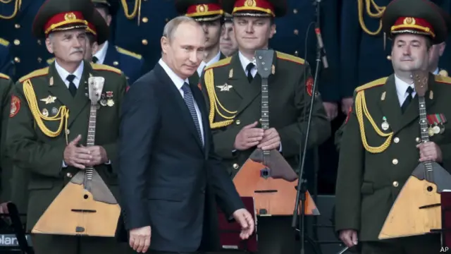 مشرقی یوکرین کے تنازعے میں روس کے کردار کے باعث شدید تناؤ پایا جاتا ہے