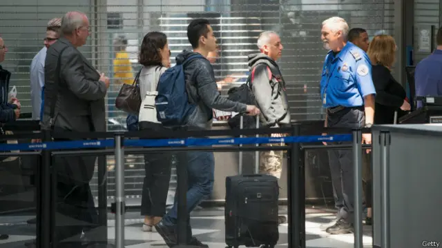 Больше всего людей раздражают очереди, которые на контроле безопасности бывают почти всегда