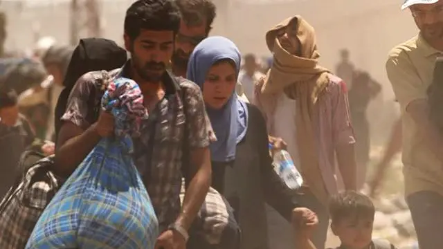 یہاں پہنچنے والے افراد میں سے 90 فیصد کے پاس کوئی قانونی دستاویزات نہیں ہوتیں کیونکہ تمام دستاویزات وہ سمگلر لے لیتے ہیں جو انھیں ٹرانسپورٹ فراہم کرتے ہیں