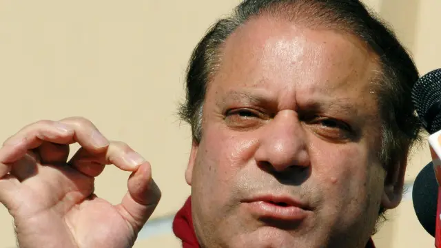 وزیرِ اعظم کو بتایا گیا کہ کراچی میں گرمی سےتقریباً 1250 اموات ہوئی ہیں