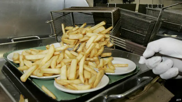 برطانوی خیراتی ادارے نیشنل اوبیسٹی فورم نے کہا ہے کہ زیادہ چربی کھانے سے موٹاپے اور ذیابیطس قسم دوم کو قابو میں لایا جا سکتا ہے