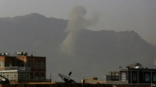 التحالف العسكري بقيادة السعودية بدأ حملته الجوية في اليمن في السادس والعشرين من شهر مارس/آذار الماضي.