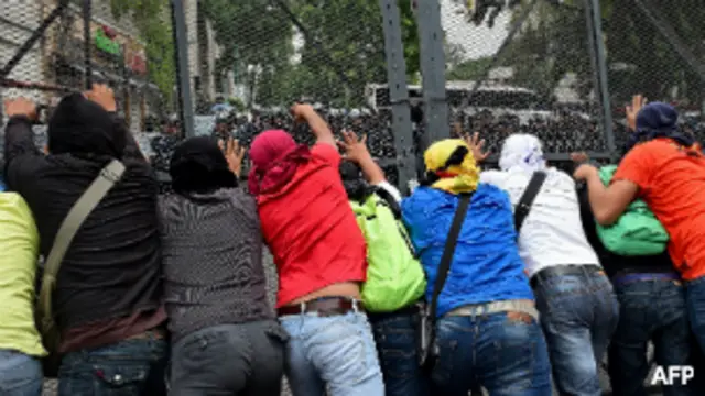 Protesta de maestros previa a las elecciones