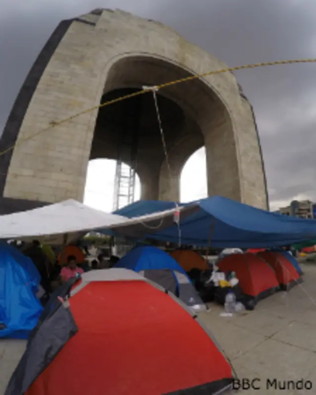 Protesta en el Monumento a la Revolución