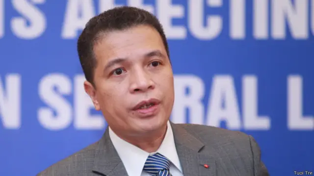 Ông Đặng Minh Khôi trong một cuộc họp báo về giàn khoan 981 hồi năm 2014