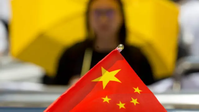 從根本上說，在一黨專制下的中國範圍內，《一國兩制》中的兩制之間，矛盾難於調和。