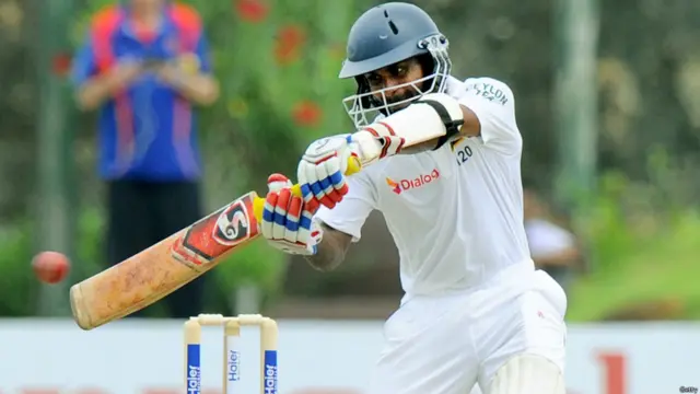 گال میں کھیلے جانے والے پہلے ٹیسٹ میچ کے دوسرے دن کھیل کے اختتام پر سری لنکا نے پاکستان کے خلاف پہلی اننگز میں تین وکٹوں کے نقصان پر 178 رنز بنا لیے۔