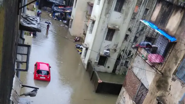 मुंबई बारिश