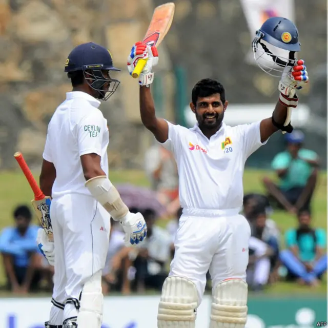 گال ٹیسٹ کے تیسرے دن سری لنکا کی جانب سے سوائے کوشل سلوا کے کوئی بھی بلے باز جم کر نہ کھیل سکا۔ کوشل سلوا 125 رنز بنا کر آؤٹ ہوئے۔