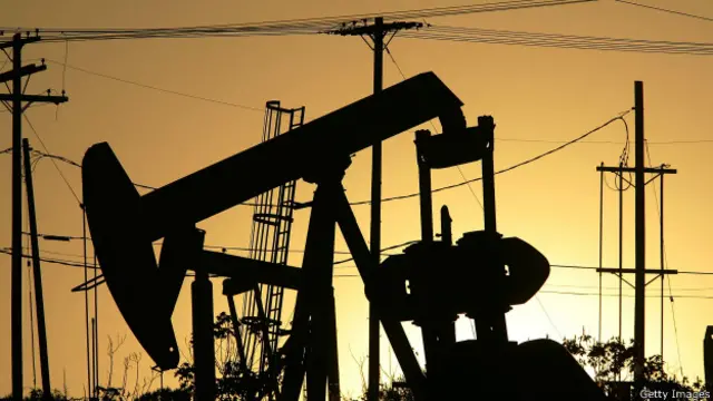 Нефтедобывающая установка