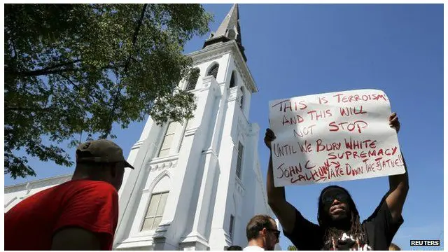  21 سالہ شخص ڈائلن روف نے گرجا گھر میں موجود افراد پر فائرنگ کی تھی