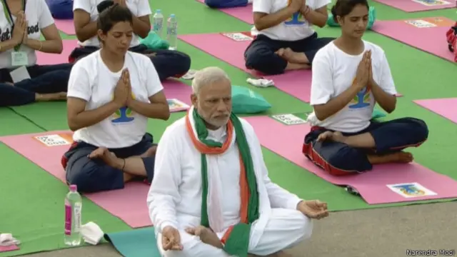 नरेंद्र मोदी, योग