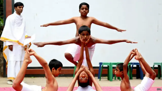 बंगलुरू में योगासन