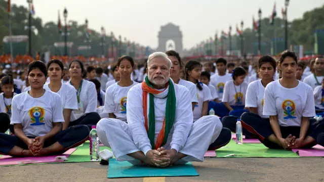 नरेंद्र मोदी 