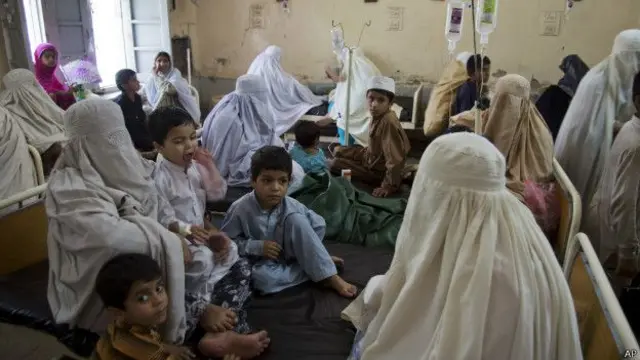 د وزیرستان عملیاتو کې ګڼ وګړي بې ځایه شول