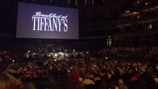 《蒂凡尼早餐》重新上映，纪念英伦美人赫本