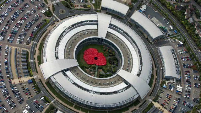 تتولى الهيئة المركزية للاتصالات الحكومية في بريطانيا مسؤولية تقديم معلومات استخباراتية للحكومة البريطانية والقوات المسلحة.