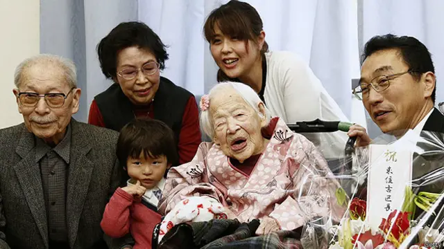 Мисао Окава в кругу семьи