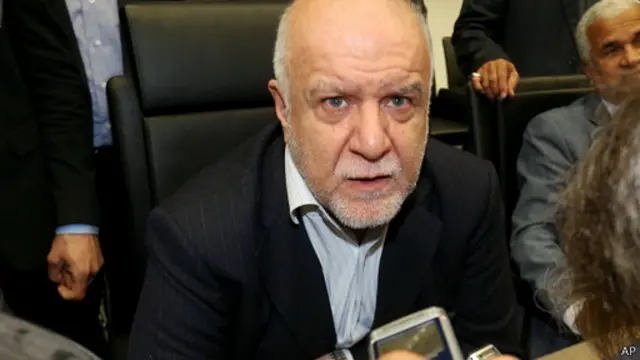 آقای زنگنه گفته با شکایت وزارت نفت، پرونده ای درباره دکل گم شده تشکیل شده است