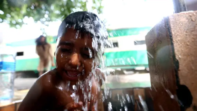 راچی میں شدید گرمی سے ہلاک ہونے والے افراد کی تعداد 690 سے تجاوز کر گئی ہے۔