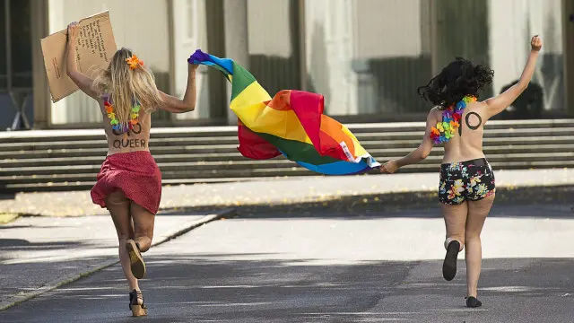 Oyinchoqlar bilan erkak jinsiy aloqa