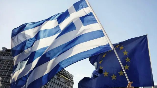 یونان کو دیوالیہ ہونے سے بچانے اور اس کو یورپی اتحاد میں رکھے جانے کی کوششوں میں یورپی یونین اور یونان کے کئی اجلاس ہوئے ہیں