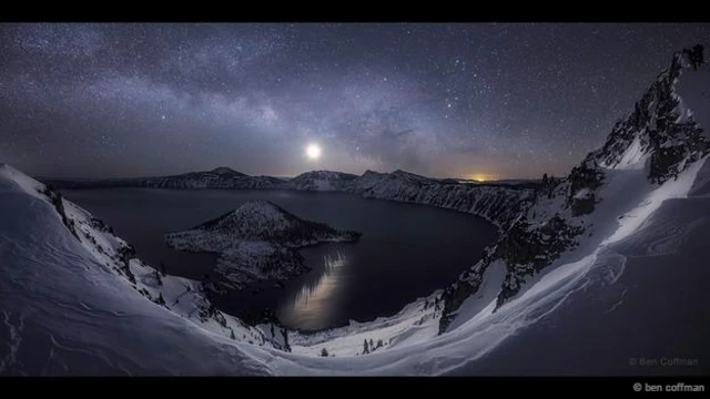 अमरीका के ओरेगॉन के क्रेटर लेक नेशनल पार्क की तस्वीर बेन कॉफ़ीमेन की है.