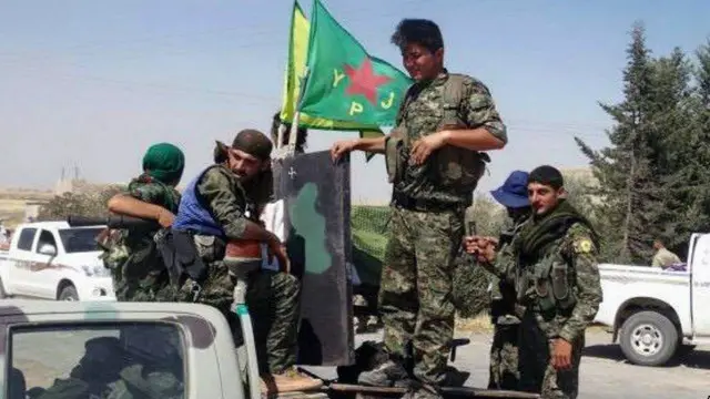 المقاتلون الأكراد السوريون يسيطرن على ثلاث مناطق في شمال البلاد