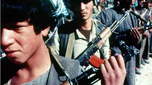 گزارش تازه سازمان ملل نشان میدهد که در افغانستان هنوز هم از کودکان و نوجوانان در جنگ استفاده میشود