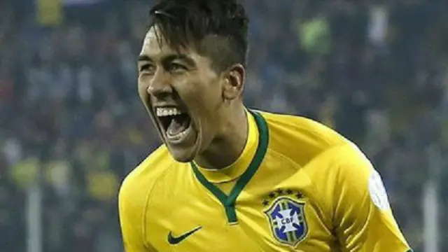 Firmino menyumbangkan satu gol untuk Brasil di Copa America 2015 kala Neymar dilarang bertanding.