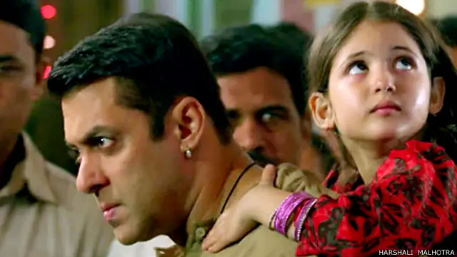 سلمان خان نے اپنی فلم بجرنگی بھائی جان کے پروموشن کے لیے رمضان کی مبارک باد پیش کی ہے