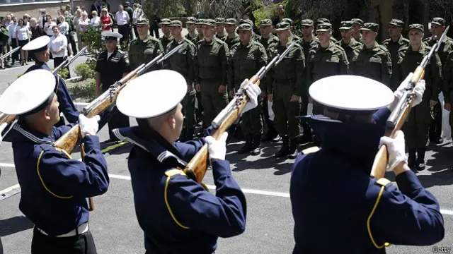 Российские военные в Крыму