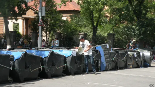 Мусорные баки