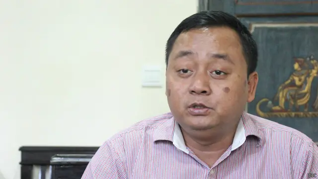 Artinya, calon pelaku pernikahan agama tetap bisa melakukannya, walaupun dalam prakteknya pola pernikahan beda agama terkadang terkendala di tingkat bawah seperti Kantor Urusan Agama (KUA) dan Dinas Kependudukan dan Catatan Sipil, kata Nurcholish.