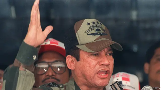 Manuel Antonio Noriega en 1988 cuando era comandante de las Fuerzas de Defensa de Panamá 